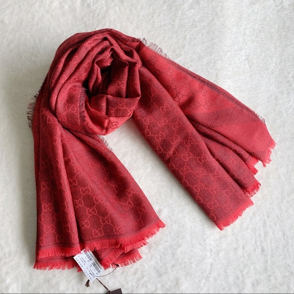 NWT Authentic Gucci Wool Silk Blend Large Square Scarf Shawl Venetian Red - Picture 3 of 7